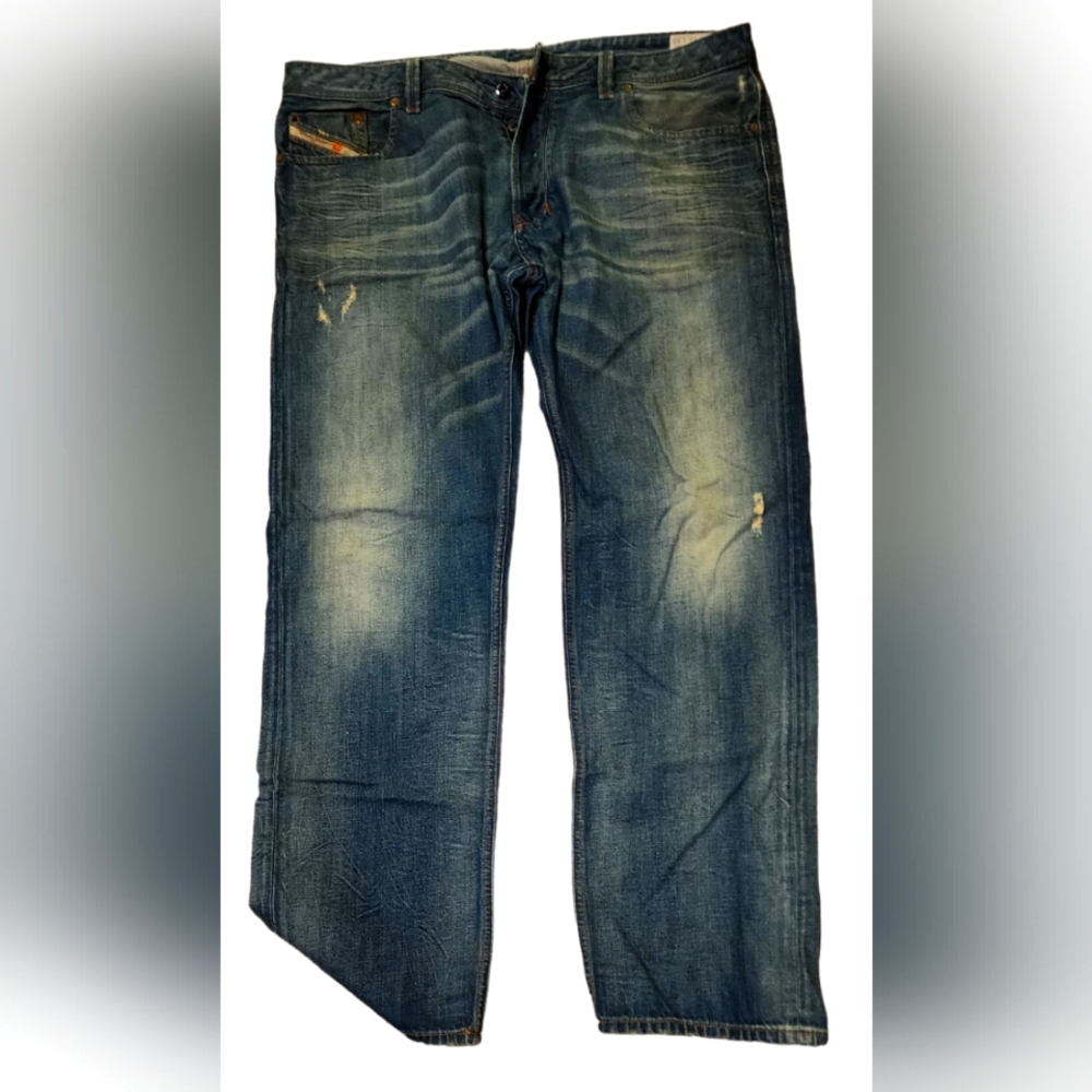 2 Pair Of Men's Jeans Diesel and Levi